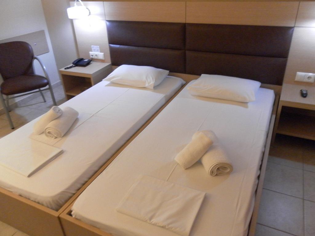 Esperia Hotel Thessaloniki Room photo